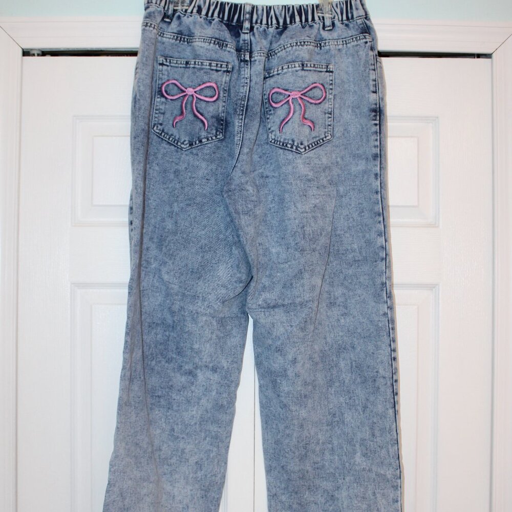 Baggy Wide Leg Jeans with Pink Bow Embroidery